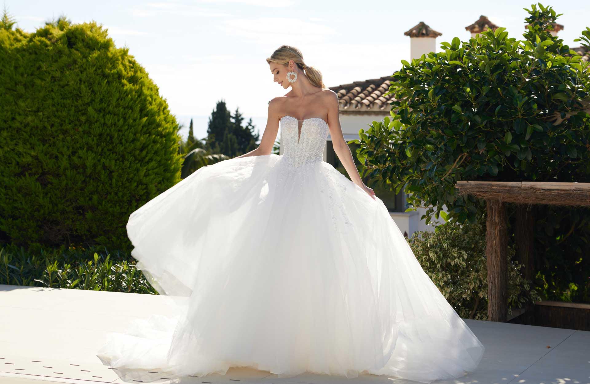 Brudekjole 8224 fra Diane Legrand