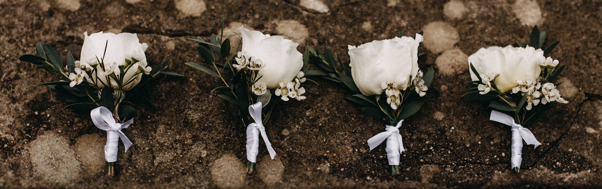 Corsage knapphullsblomst Foto: Pexels / Fidel Hajj