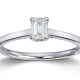 Elegant ring i hvitt gull med diamanter
