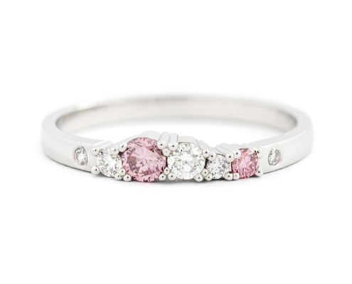 Keto Meadow 2mm - Spring fargede diamanter rosa ring, Jussi Louesalmi, Au3 Goldsmiths